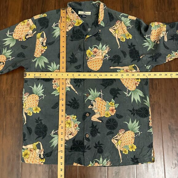 TOMMY BAHAMA Silk Hawaiian SS Shirt Gray Pin-Up Girl Pineapple Beach - Picture 8 of 8
